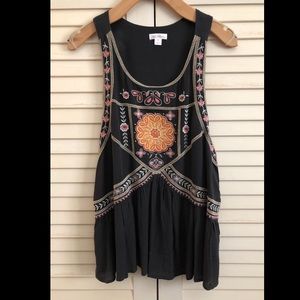 Xhilaration embroidered crepe keyhole tank